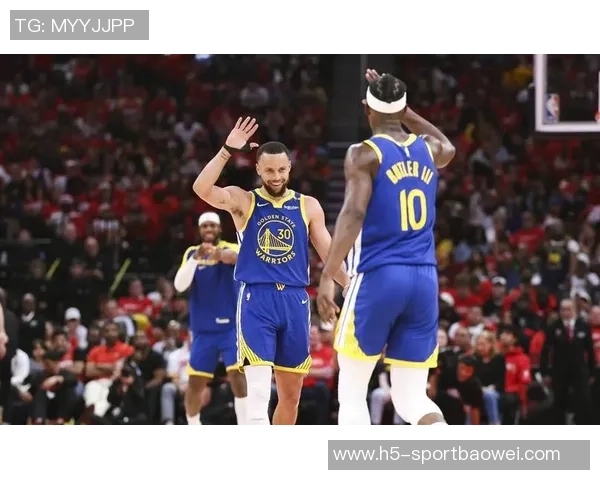 勇士新阵容亮相库里携手穆迪与威尔理查德共筑冠军梦想 勇士新阵容亮相库里携手穆迪与威尔理查德共筑冠军梦想