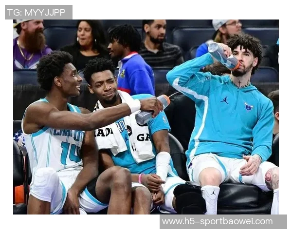 三球离队传闻引发黄蜂控卫危机蝴蝶效应需引起重视 三球离队传闻引发黄蜂控卫危机蝴蝶效应需引起重视